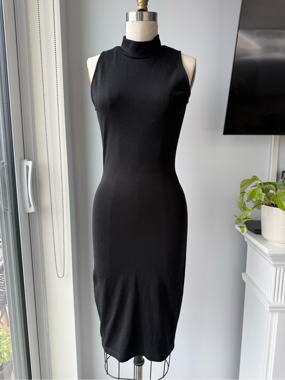 Zara Black Sleeveless Mock-Neck Midi Dress